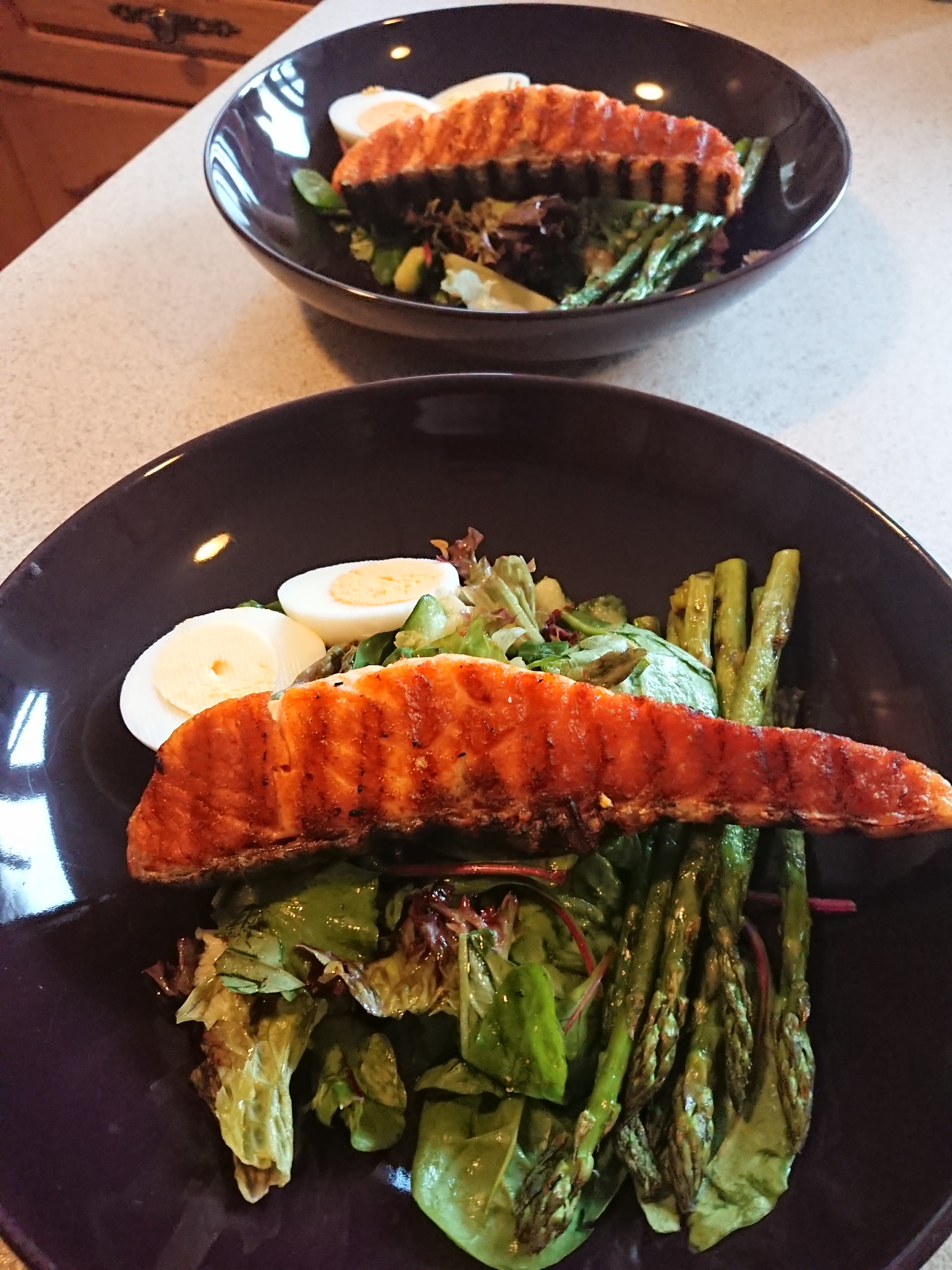 PESTO SALMON & ASPARAGUS SALAD